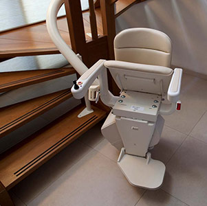 Handicare Freecurve Single-Rail Curved Stairlift